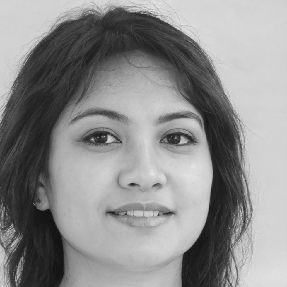 Sarah Chen, Senior Financial Education Specialist
